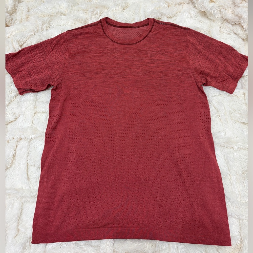Lululemon Men's Performance Crew Neck Short Sleeve Shirt - Red
